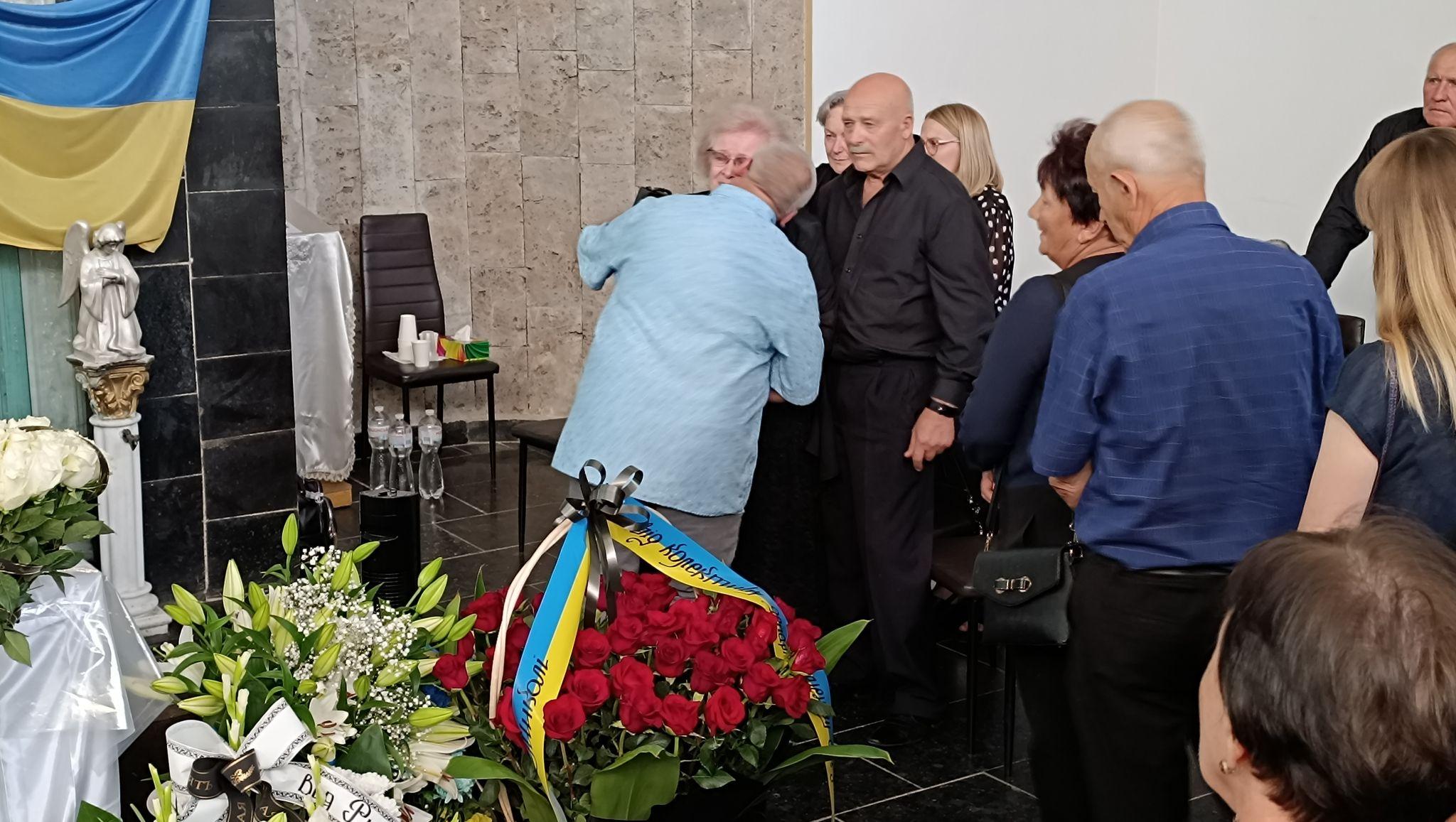 Новини Тернополя - фото з У Тернополі прощаються із полеглим Героєм Миколою Погорілим