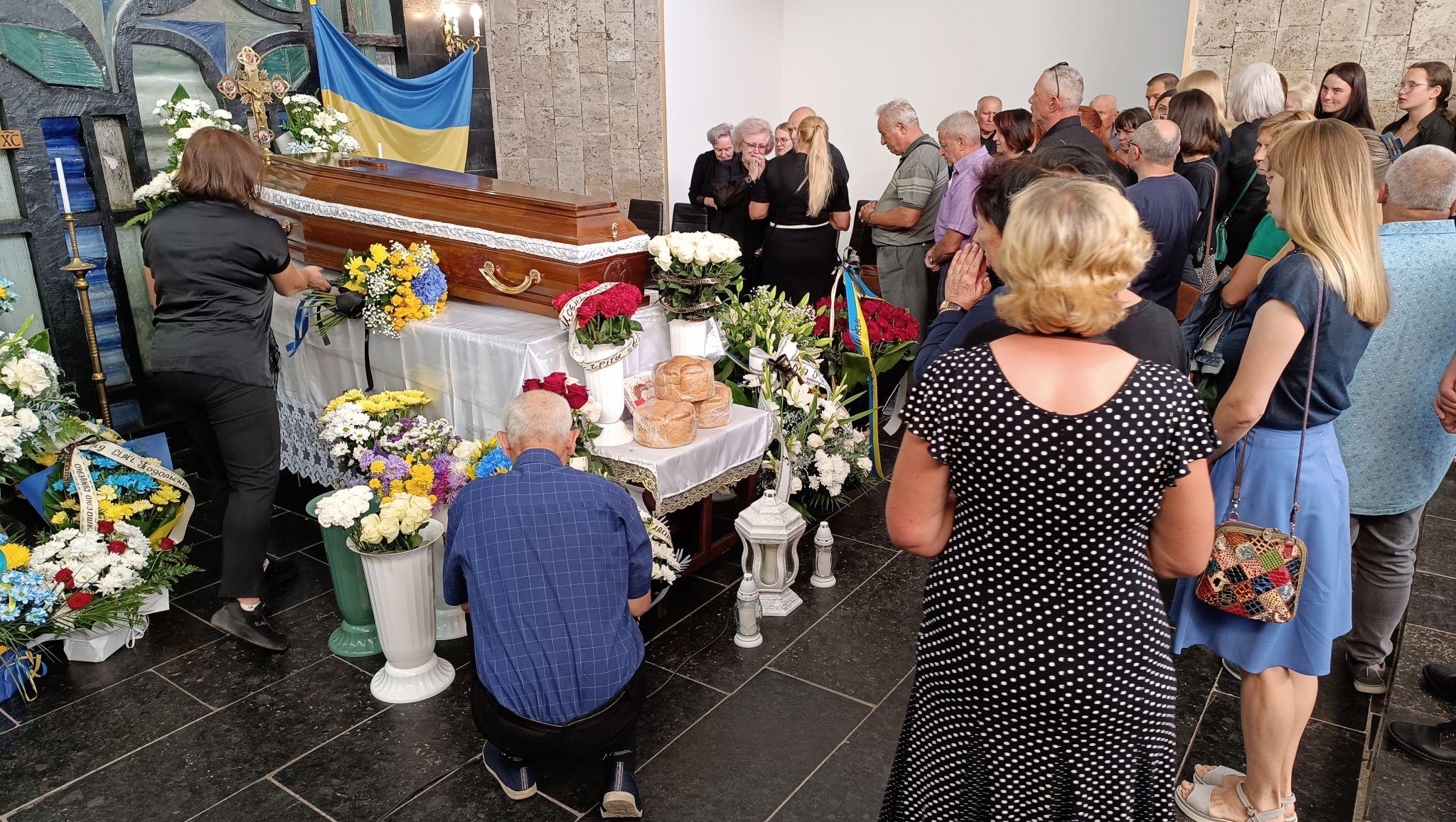 Новини Тернополя - фото з У Тернополі прощаються із полеглим Героєм Миколою Погорілим