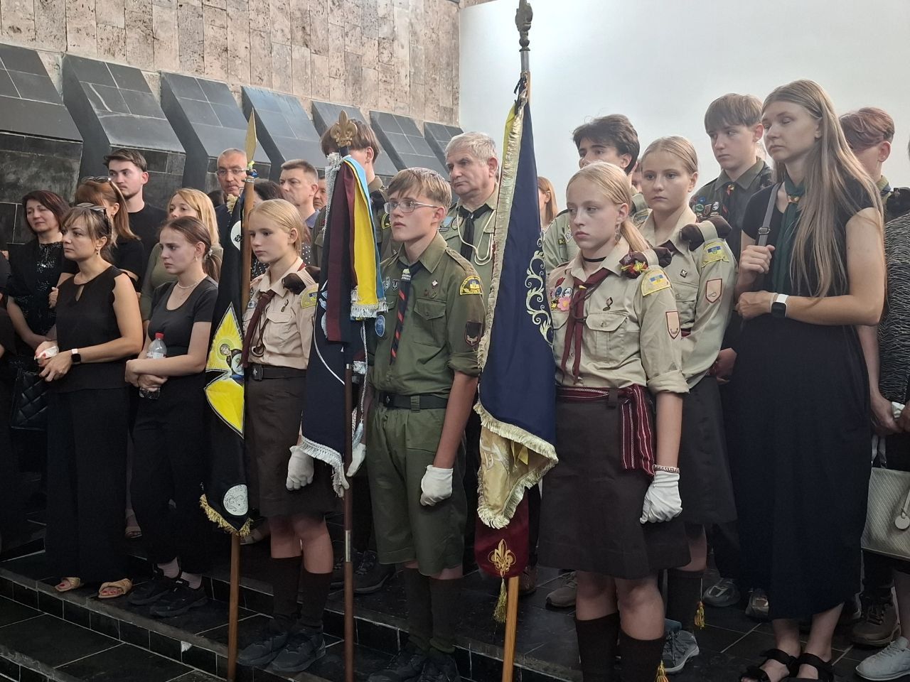 Новини Тернополя - фото з У Тернополі прощаються із полеглим Героєм Миколою Погорілим