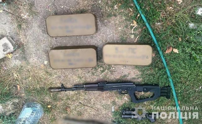 Новини Вінниці - фото з Шукали наркотики, а знайшли цілий арсенал зброї. Жителю Ладижина загрожує до семи років ув'язнення