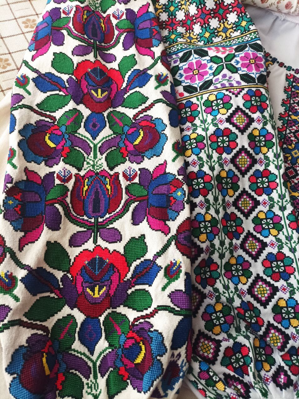 Новини Тернополя - фото з Світлана Галущак залюблена в українську вишивку: «яскрава і життєствердна»