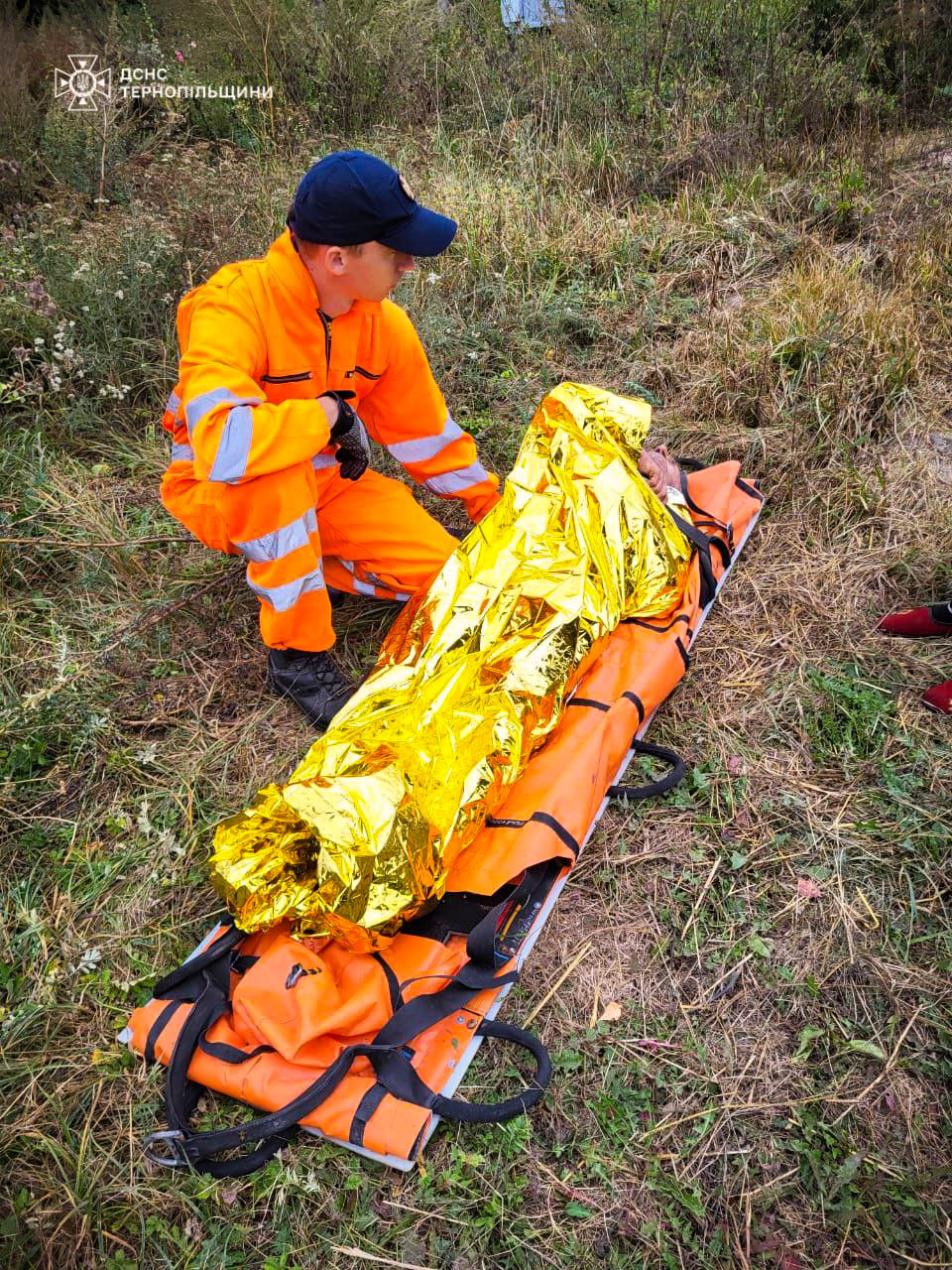 Новини Тернополя - фото з На Тернопільщині дві доби розшукували пенсіонера: знайшли живим, але у важкому стані На зображенні може бути: 1 особа