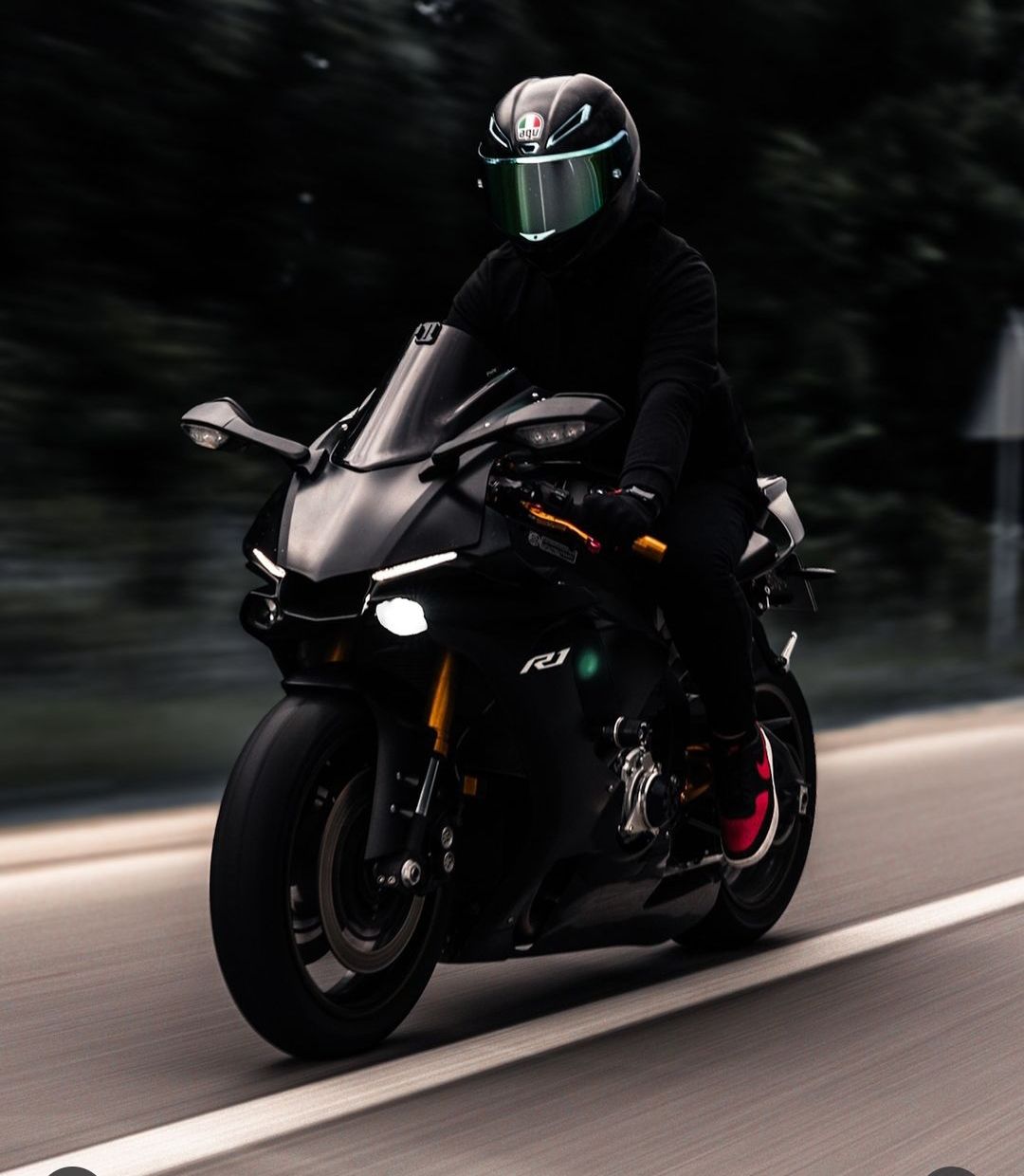 Новини Хмельницького - фото з Стоматолог і батько двох синів. Що відомо про мотоцикліста, який загинув у ДТП біля Кам’янця