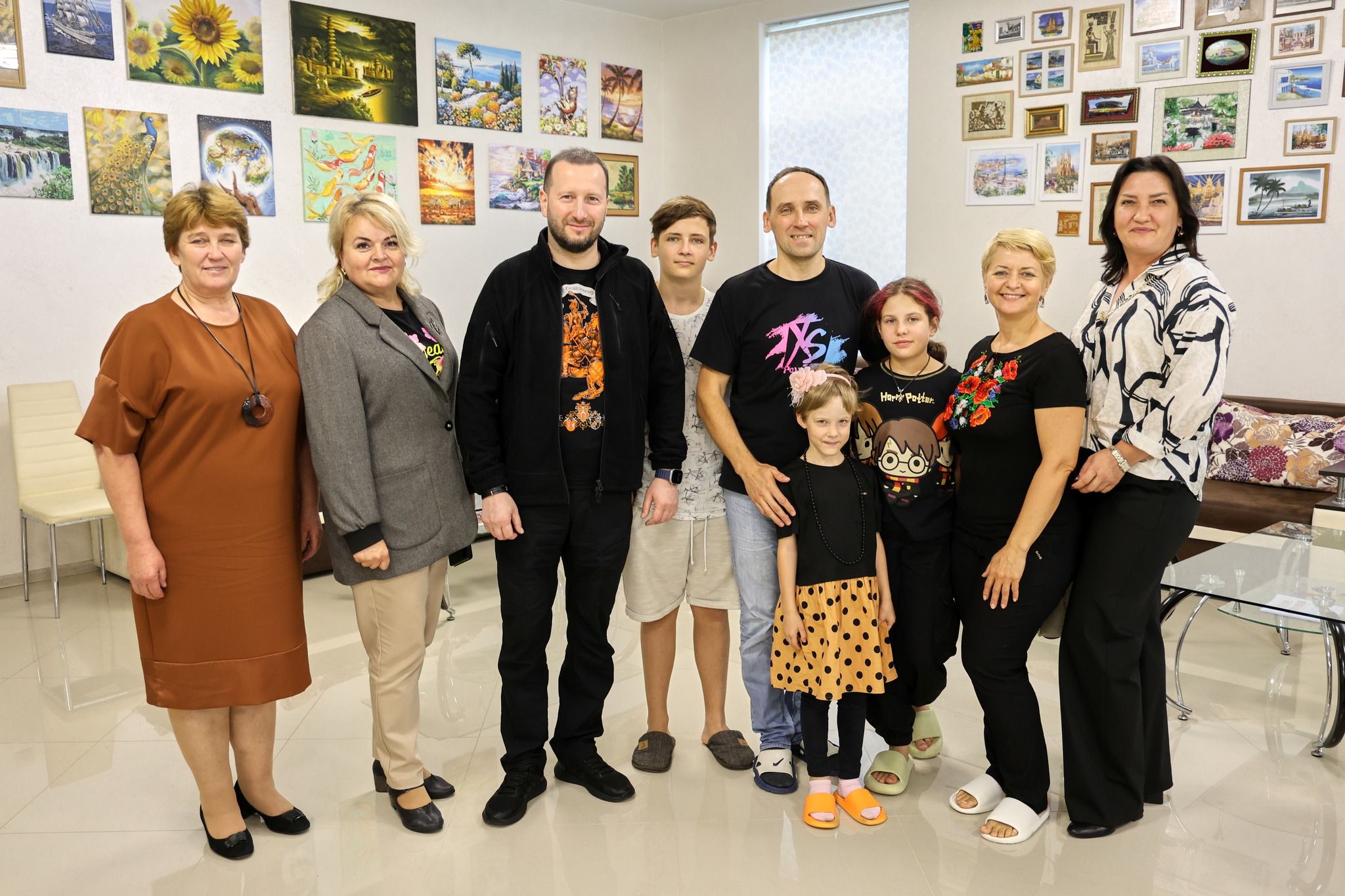 Новини Хмельницького - фото з Прийомна сім'я з Хмельниччини отримала відзнаку від ОВА