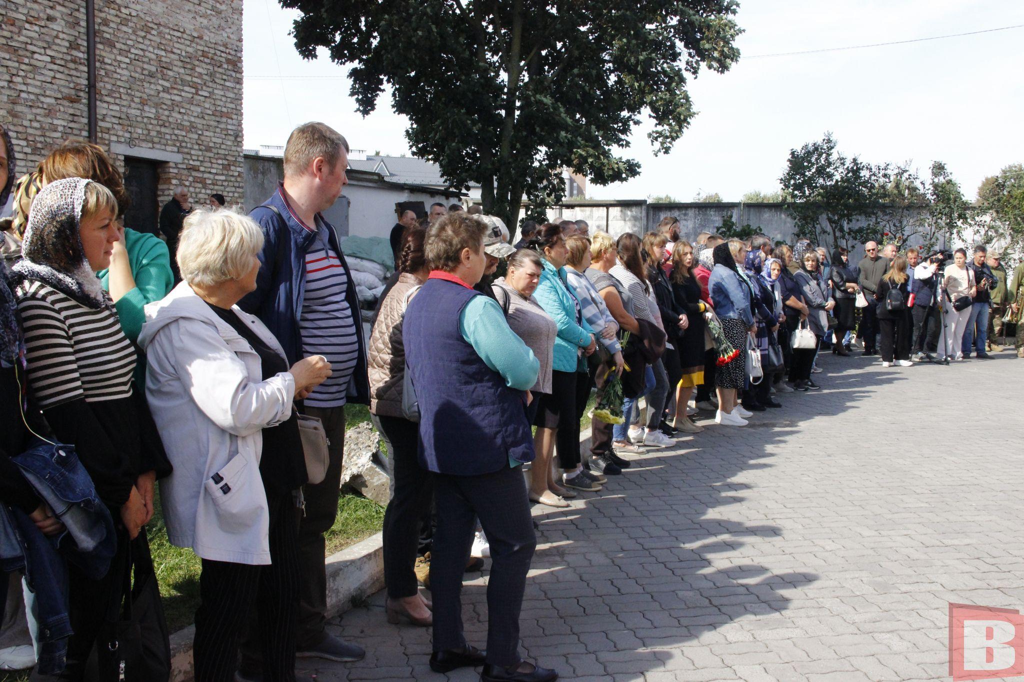 Новини Хмельницького - фото з Йому було 36: у Хмельницькому попрощалися із піхотинцем Вадимом Сірантом