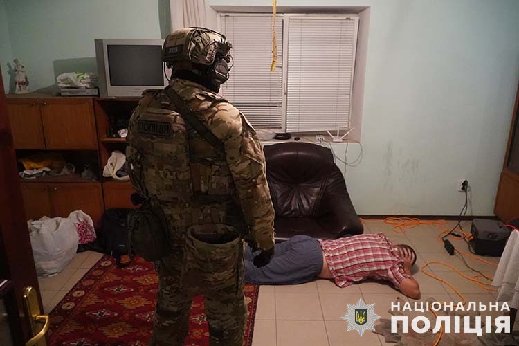 виготовляли майже 50 кг амфетаміну щомісяця - поліцейські тернопільщини ліквідували міжрегіональну злочинну організацію наркоторговців