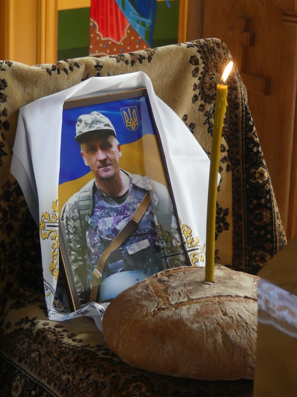 Новини Хмельницького - фото з У Кам'янці прощалися з Героєм Сергієм Ратушняком