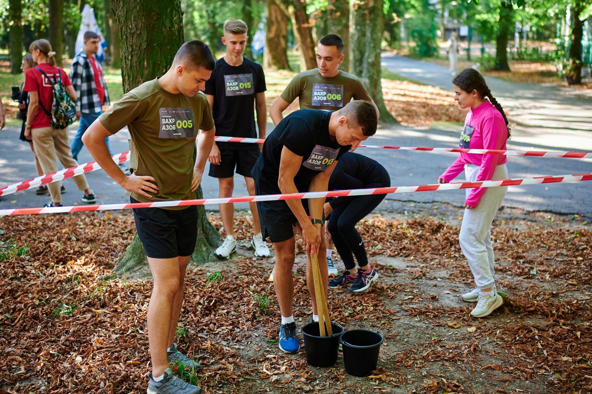 Новини Вінниці - фото з У Вінниці відбувся благодійний забіг, яким вшанували загиблих «Азовців»