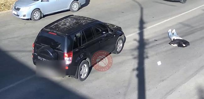 Новини Вінниці - фото з На переході по Первозванного водій Suzuki наїхав на жінку. Потерпіла у лікарні