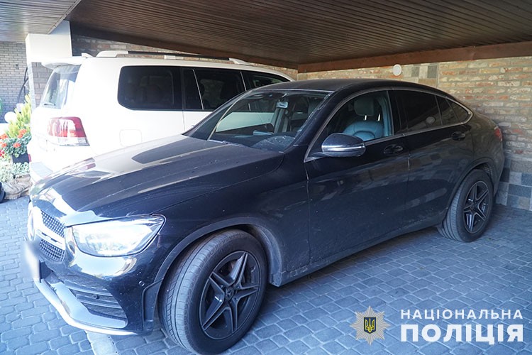 Новини Тернополя - фото з Заробили мільйони на чоловіках, які хотіли виїхати за кордон: подробиці гучного затримання в Тернополі тернопільські поліцейські ліквідували міжрегіональну злочинну групу, яка незаконно переправляла військовозобов’язаних через кордон