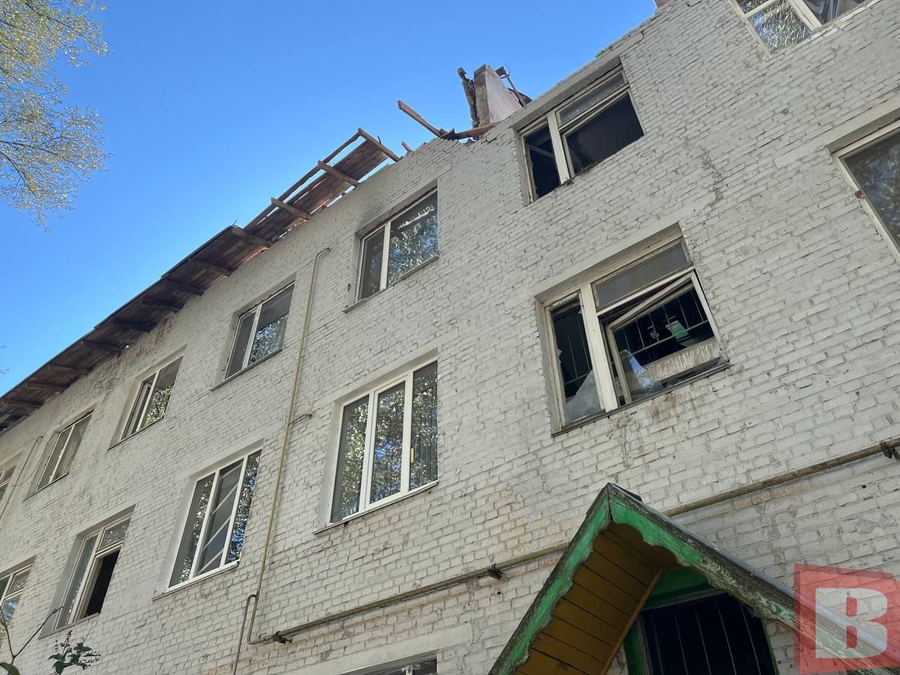 Новини Хмельницького - фото з Пошкоджений шахедом будинок у Хмельницькому: яка ситуація зараз (ФОТО, ВІДЕО)