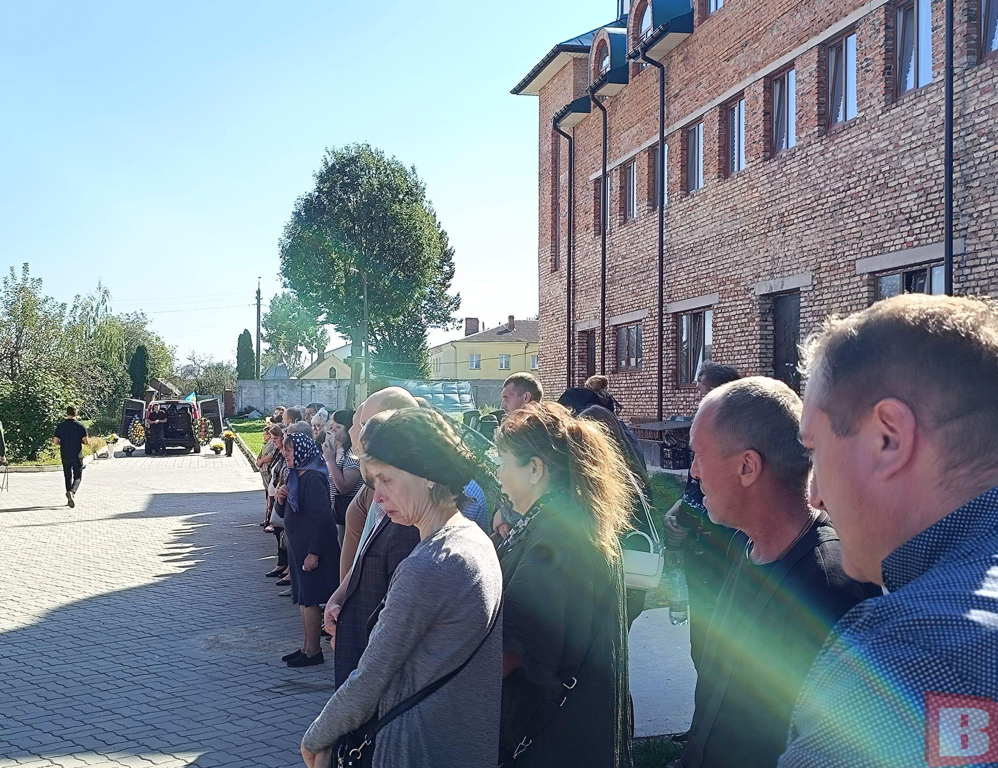 Новини Хмельницького - фото з У Хмельницькому провели в останню дорогу воїна Володимира Марцоня