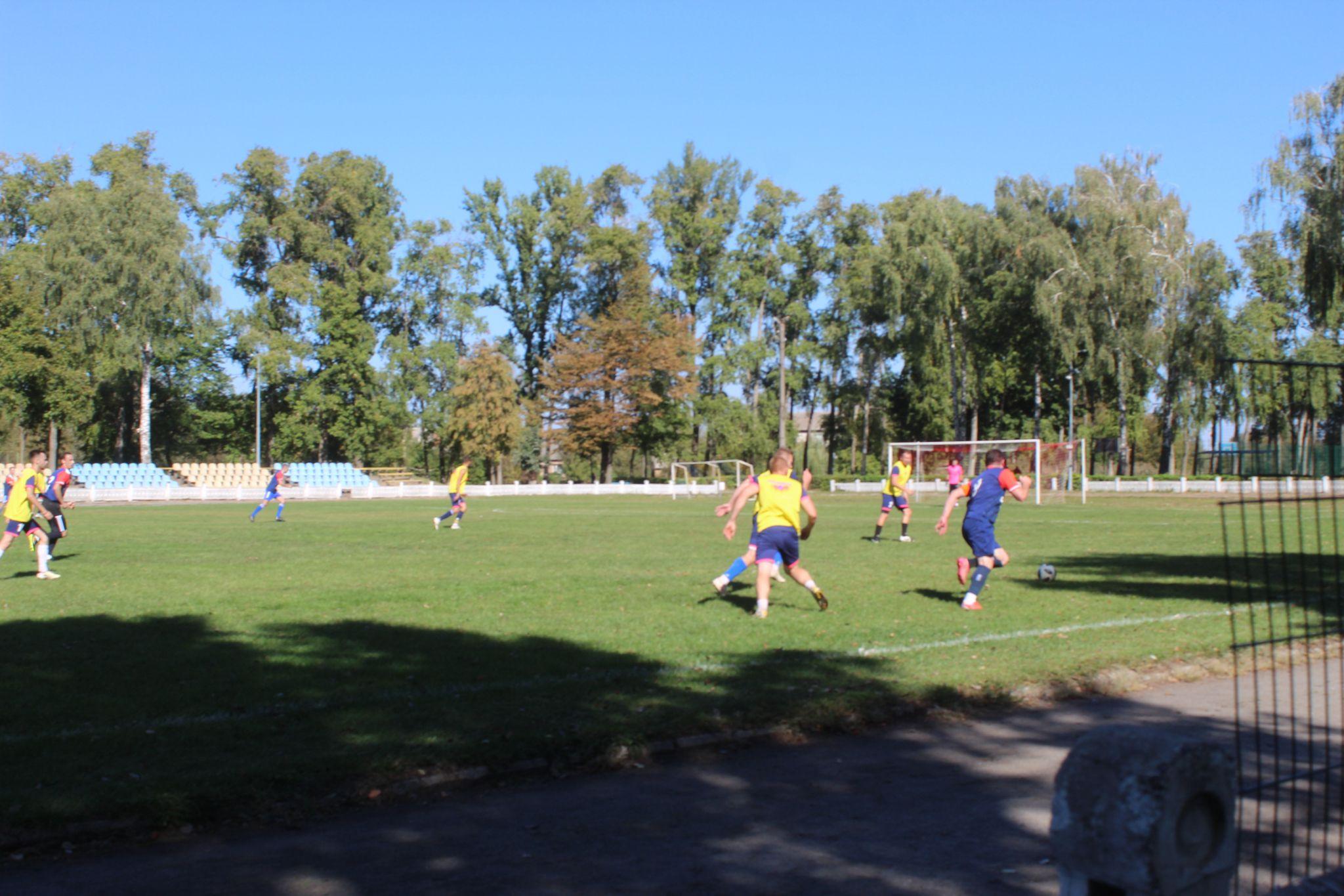 Новини Козятина - фото з Дівчата так гучно вболівали, що біля «Фори» запитували, що за захід на стадіоні