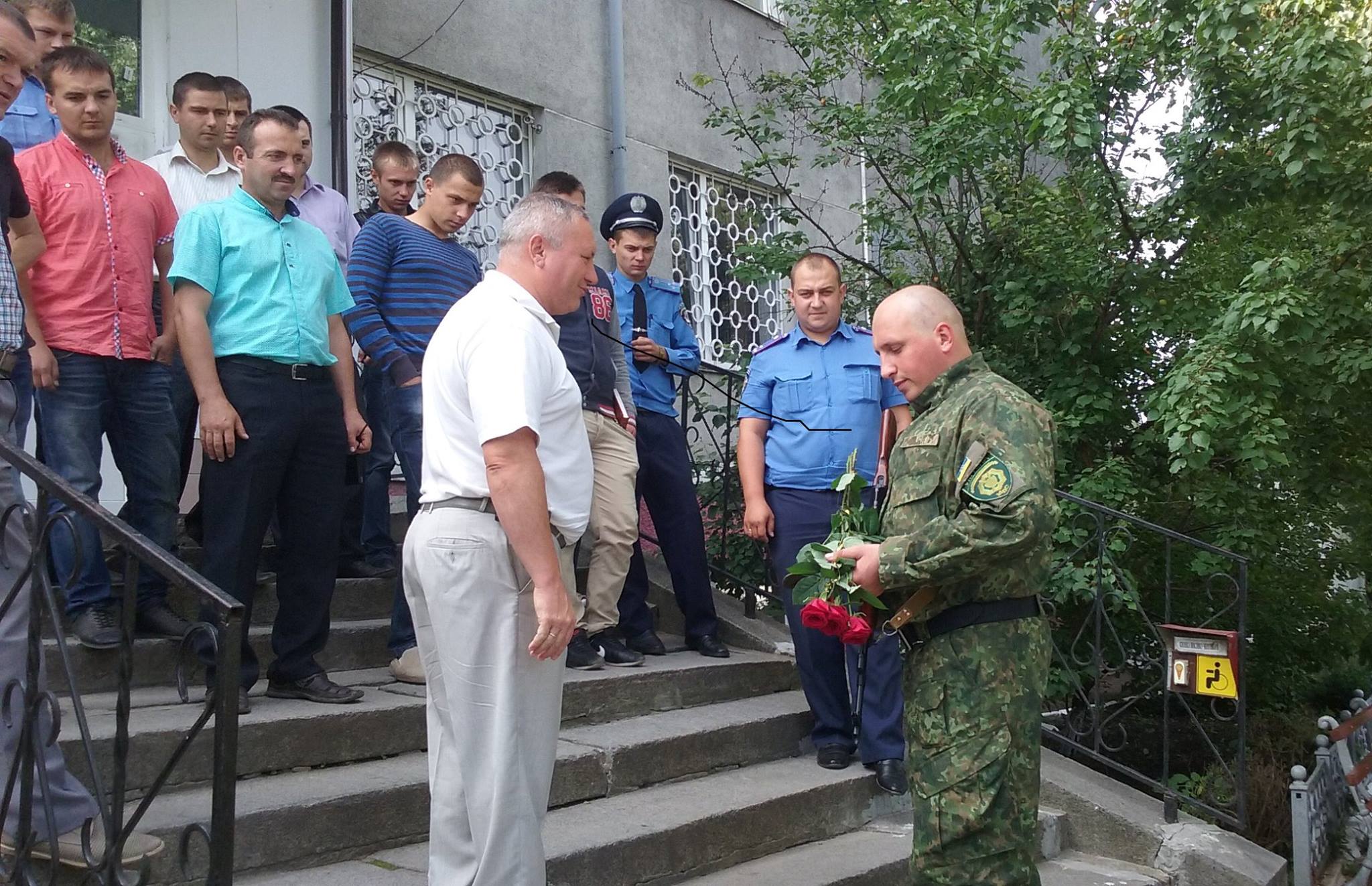 Новини Хмельницького - фото з Симчишин «засвітив» благодійний фонд «Арсенал Шамана». Що про нього відомо?