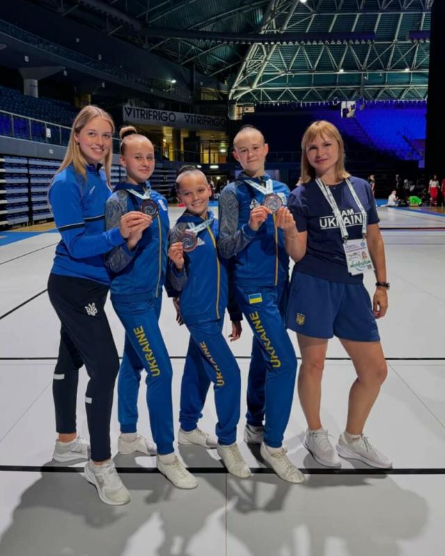 Новини Житомира - фото з Спортсмени з Житомирщини вибороли срібну та бронзові медалі на чемпіонаті світу зі спортивної аеробіки