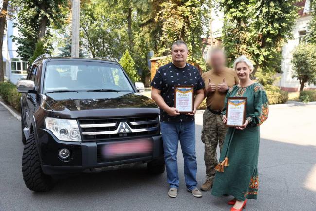 Новини Вінниці - фото з У Вінниці передали чергове авто для військових на передовій