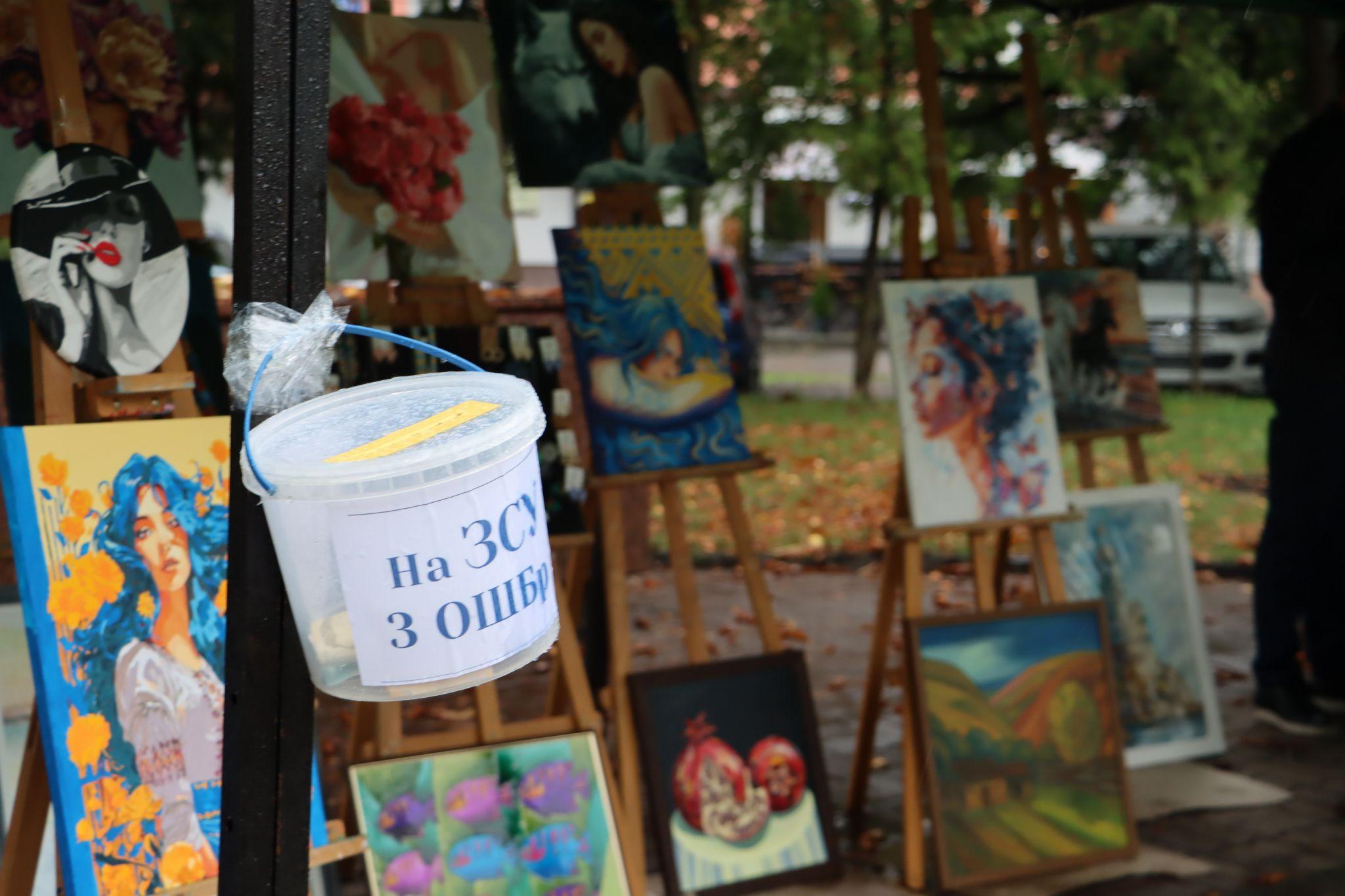Новини Тернополя - фото з Матері полеглих Героїв організували благодійний ярмарок на підтримку ЗСУ