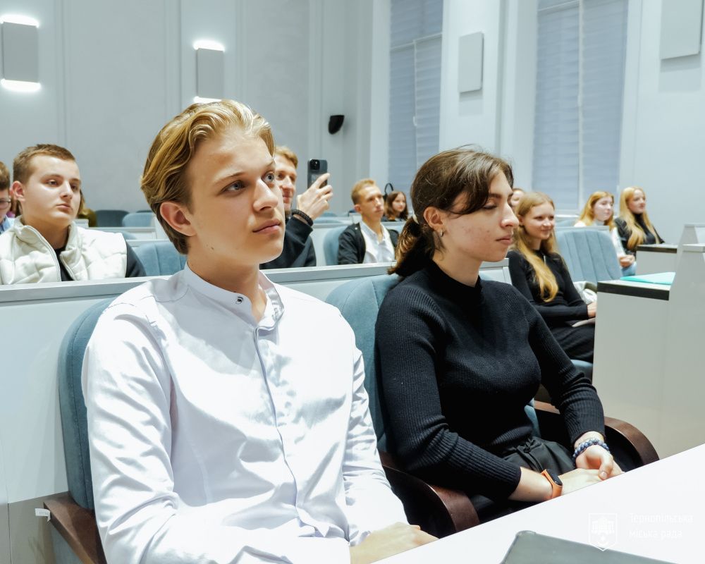 Новини Тернополя - фото з У Тернополі нова голова Молодіжної міської ради Олеся Герин. Що про неї відомо