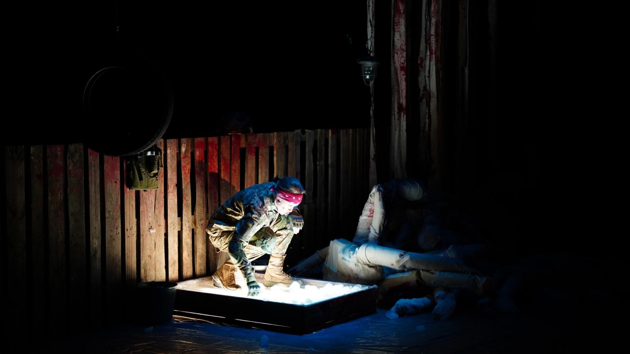 Південна правда» | "Позивний "Горобчик": у Миколаївському академічному  театрі відбулася вистава