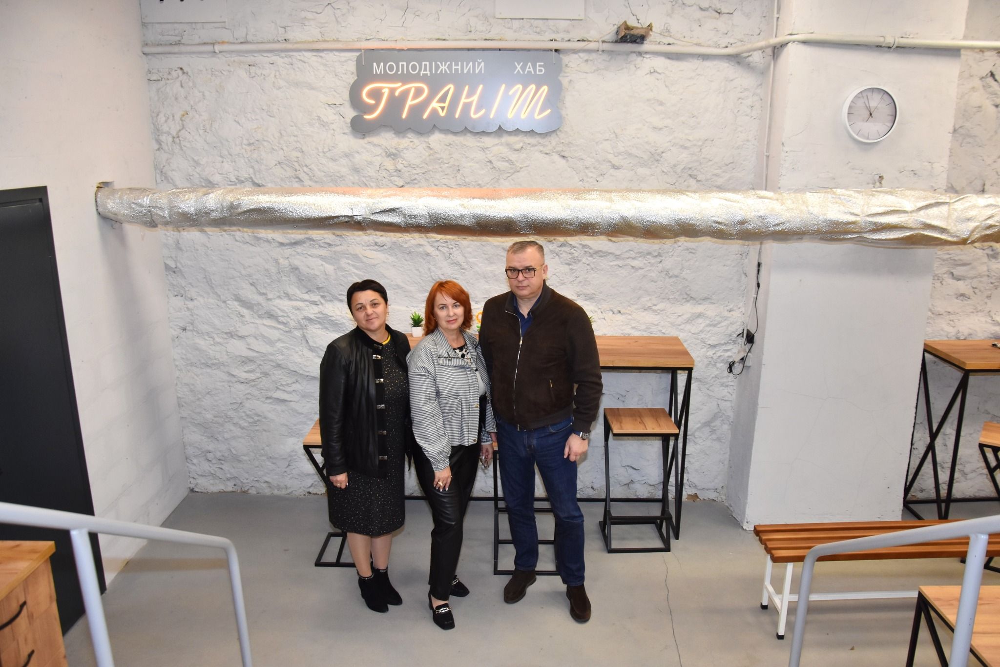 Новини Вінниці - фото з На 110-річчя школи у Брацлаві зібрали 110 тисяч гривень. Що є у цьому закладі таке, чого нема в інших?