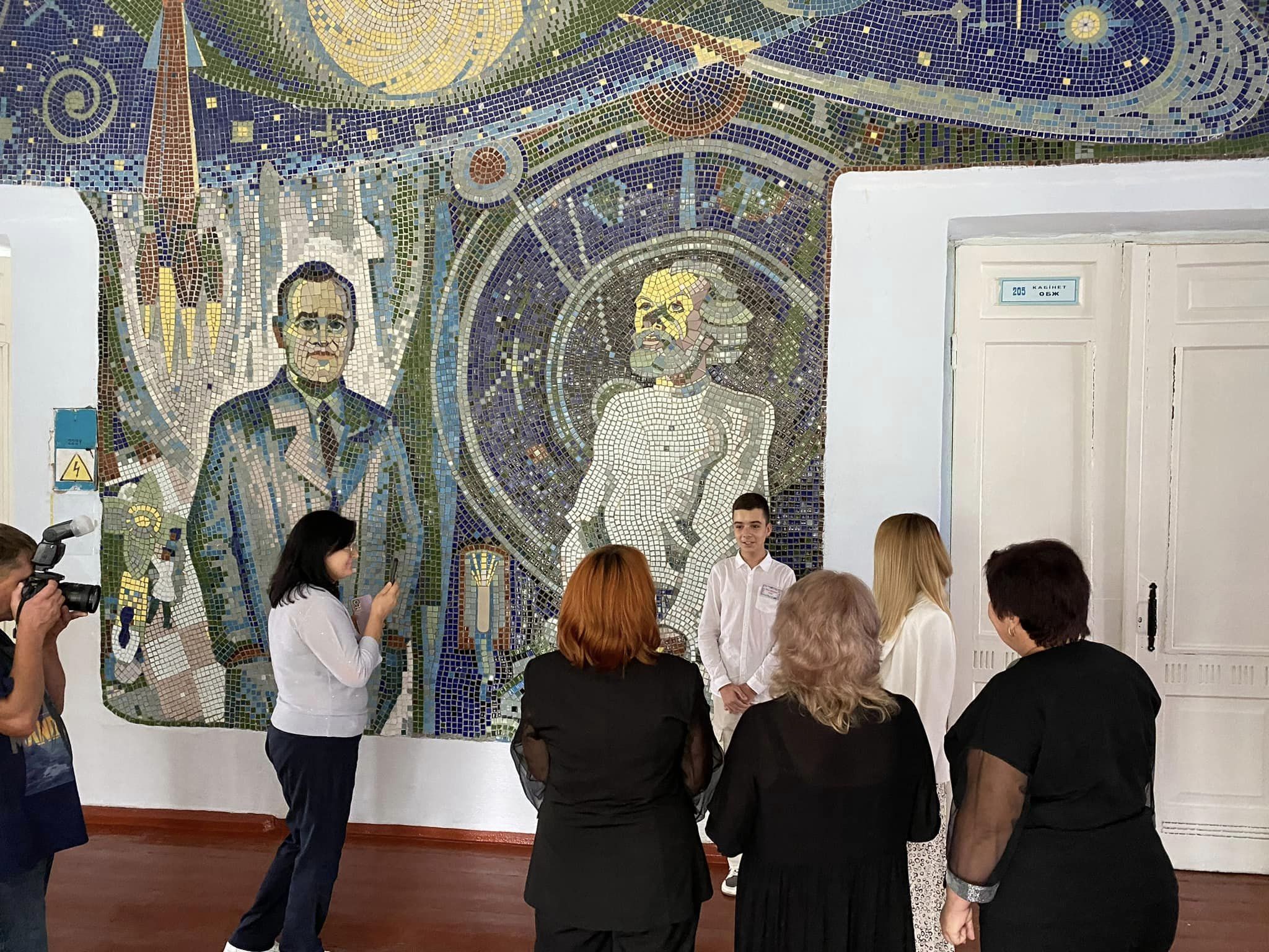 Новини Вінниці - фото з На 110-річчя школи у Брацлаві зібрали 110 тисяч гривень. Що є у цьому закладі таке, чого нема в інших?