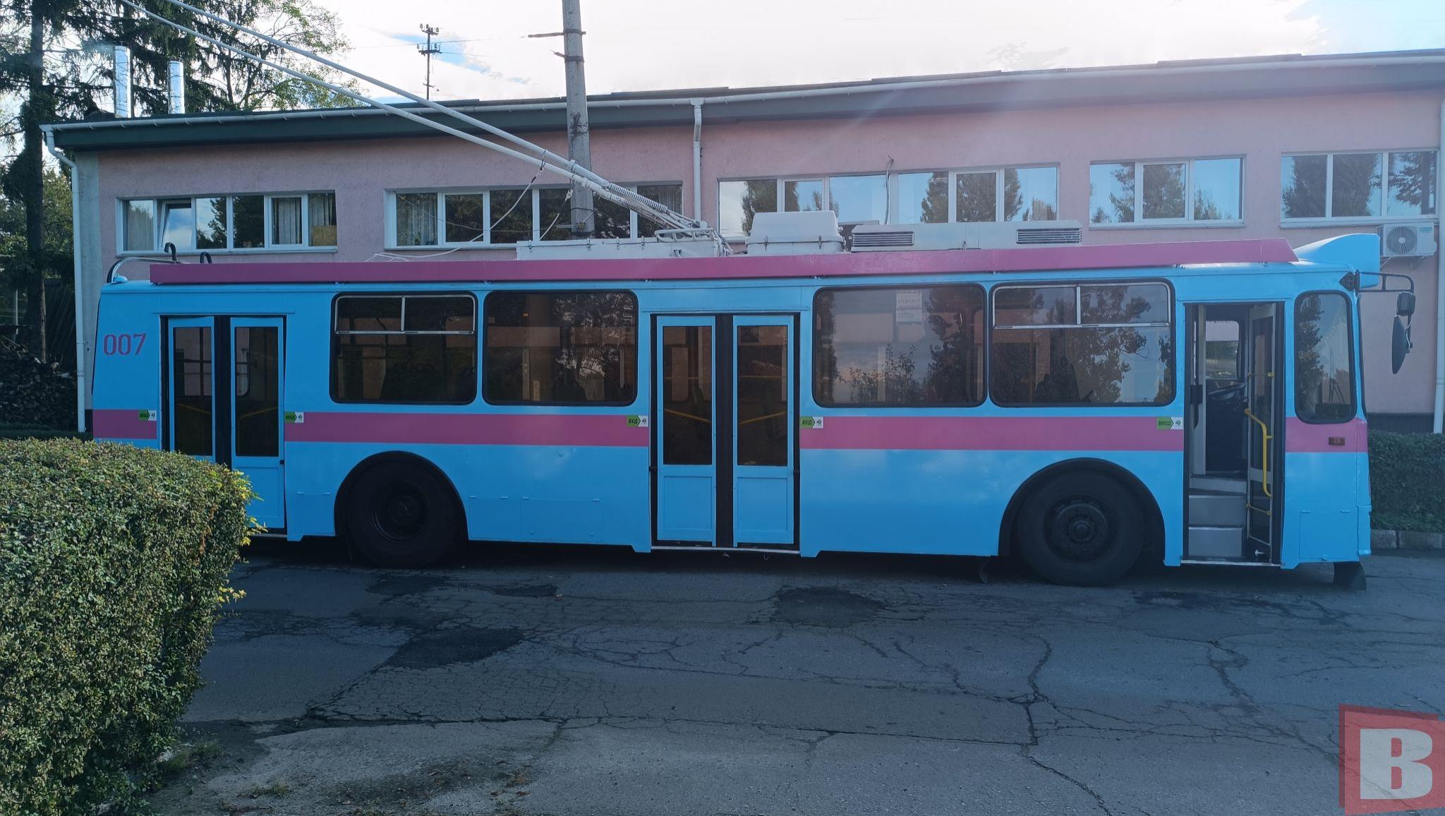 Новини Хмельницького - фото з У Хмельницькому оновили старий тролейбус. Скільки витратили і що зробили (ФОТО, ВІДЕО)