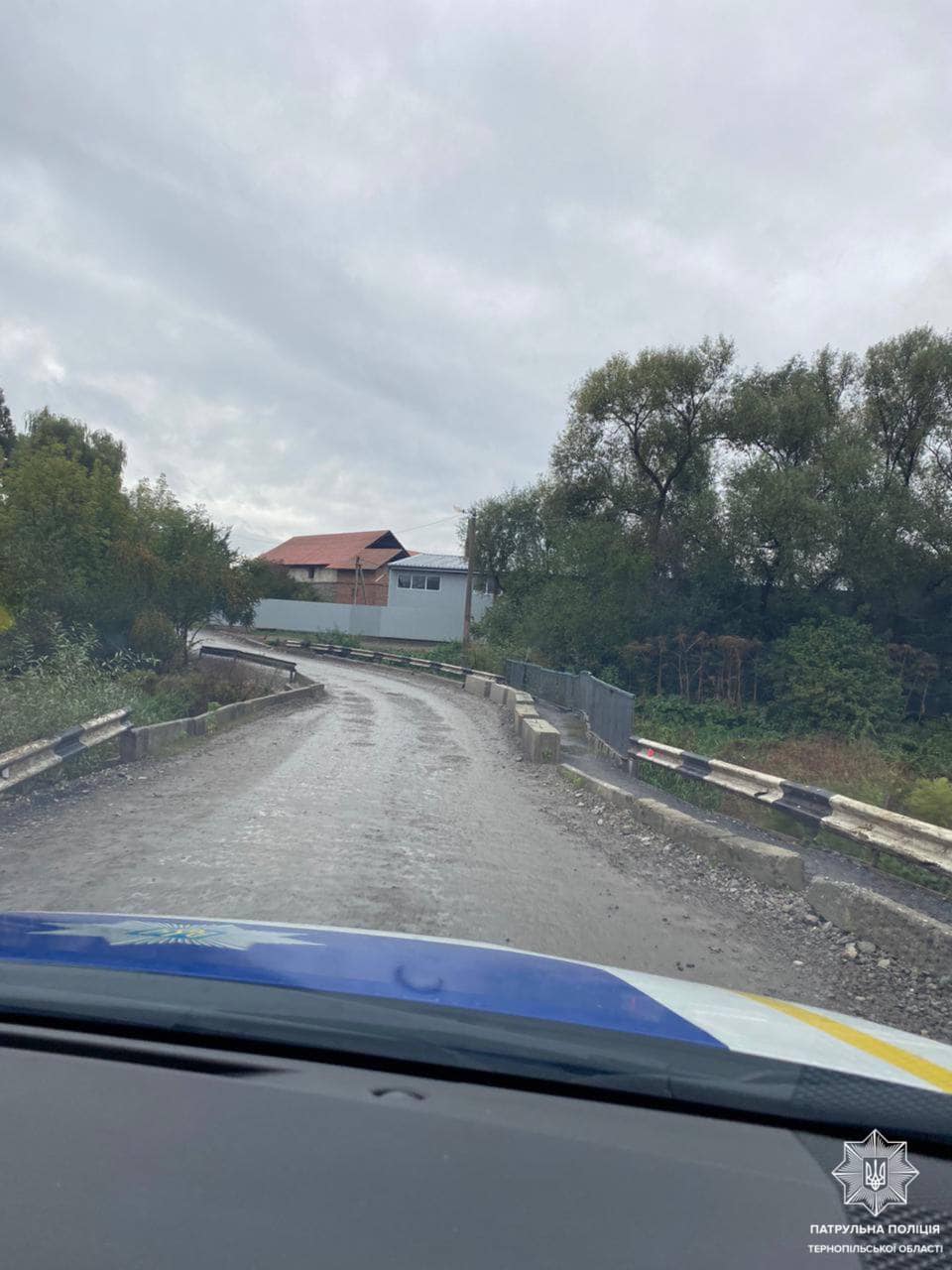 Новини Тернополя - фото з У Теребовлі триває ремонт мосту, об'їзд дозволений лише для легківок