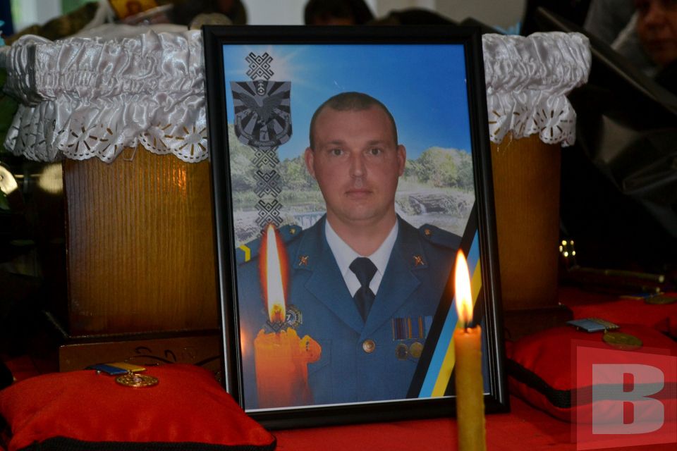 Новини Хмельницького - фото з Президент нагородив військових з Хмельниччини. Посмертно Попрощались з пожежником Сергієм Лисюком. Він ліквідовував наслідки ворожої атаки на Старокостянтинів