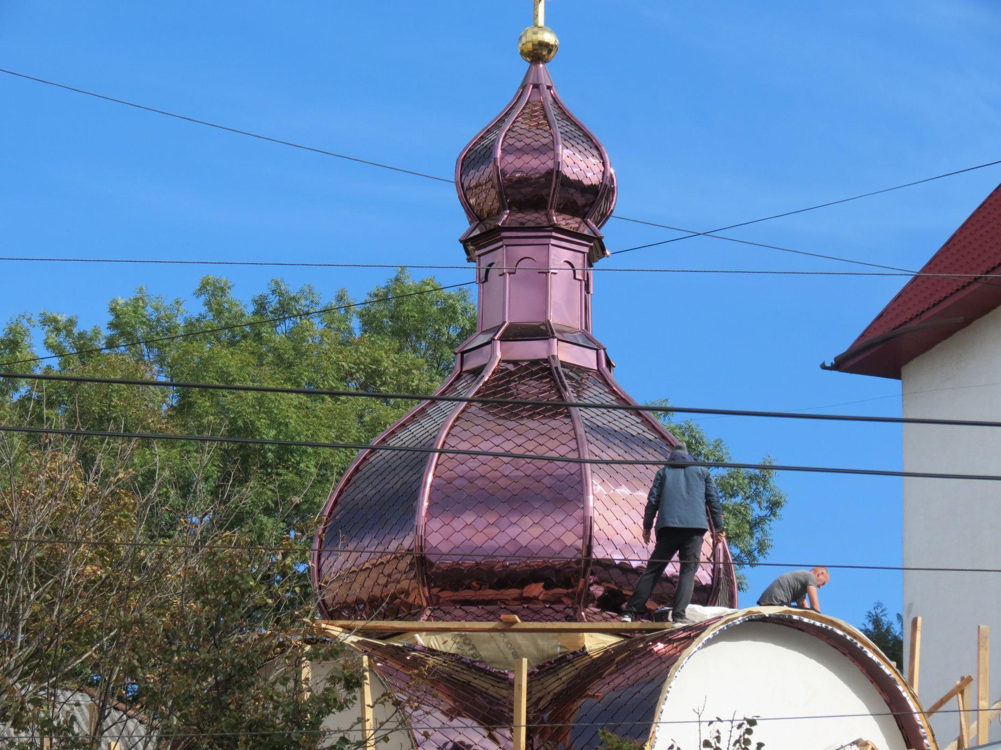 Новини Тернополя - фото з Замість золотого – буде фіолетовий купол: на Острозького реконструюють капличку