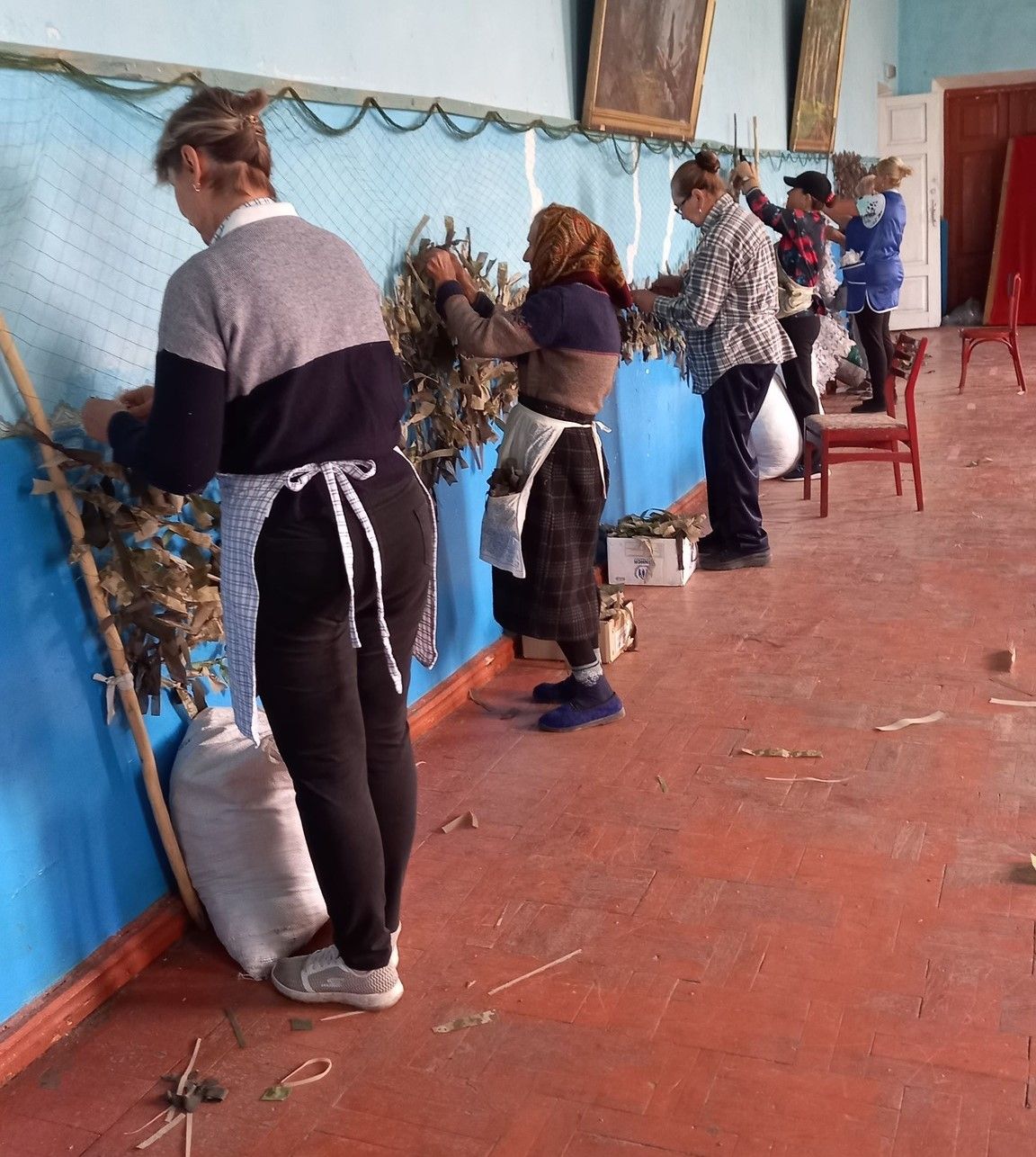 Новини Вінниці - фото з «У полковника навчилися»:  600 маскувальних сіток передали на фронт «берегині» з Білої і  Гальжбіївки