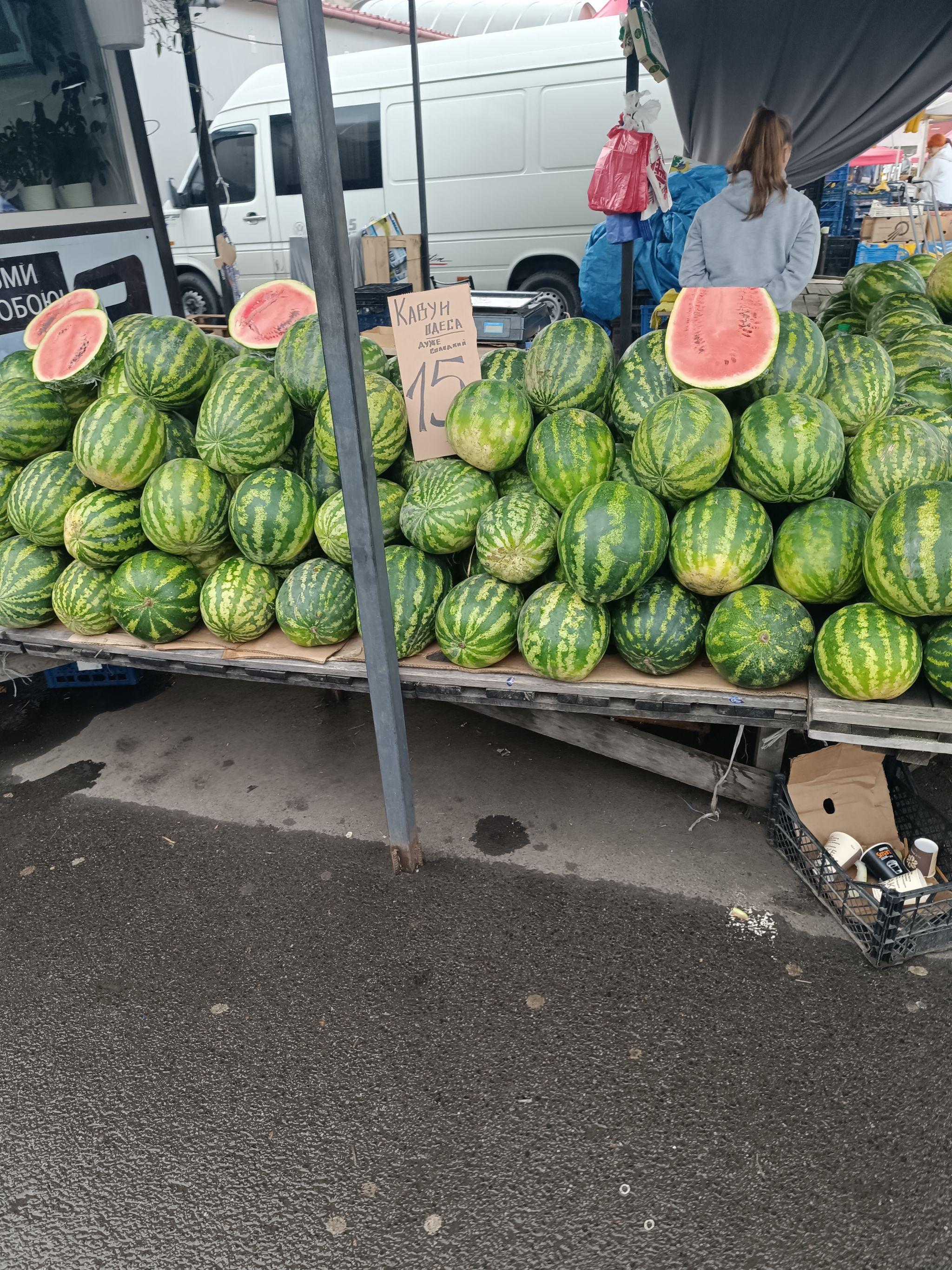 Новини Тернополя - фото з Скільки коштують овочі та фрукти на ринку у Тернополі: дивіться актуальні ціни