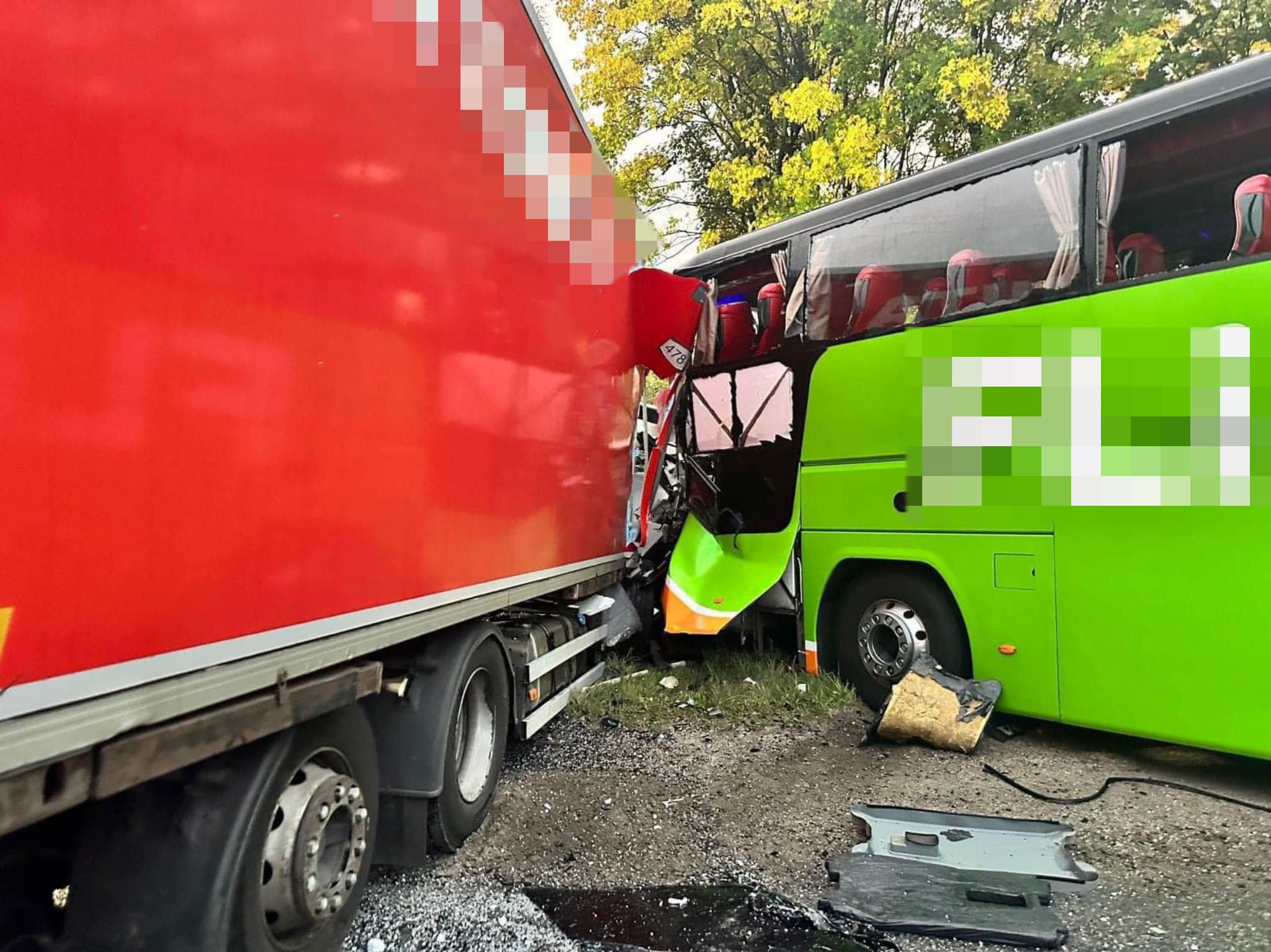 Новини Хмельницького - фото з 34 постраждалих: масштабна ДТП за участі водія з Хмельниччини сталася на Львівщині