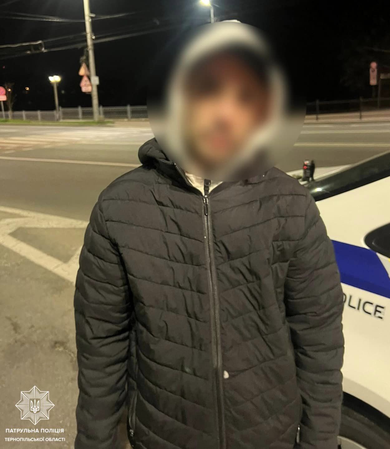 Новини Тернополя - фото з Побачив патрульних і зупинився посеред дороги: на Руській затримали водія і виявили в нього наркотики На зображенні може бути: 1 особа та текст