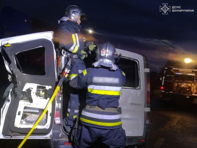 Новини Вінниці - фото з Шість жертв у автотрощі біля Писарівки: зіткнулися вантажівка та мікроавтобус (ОНОВЛЕНО)