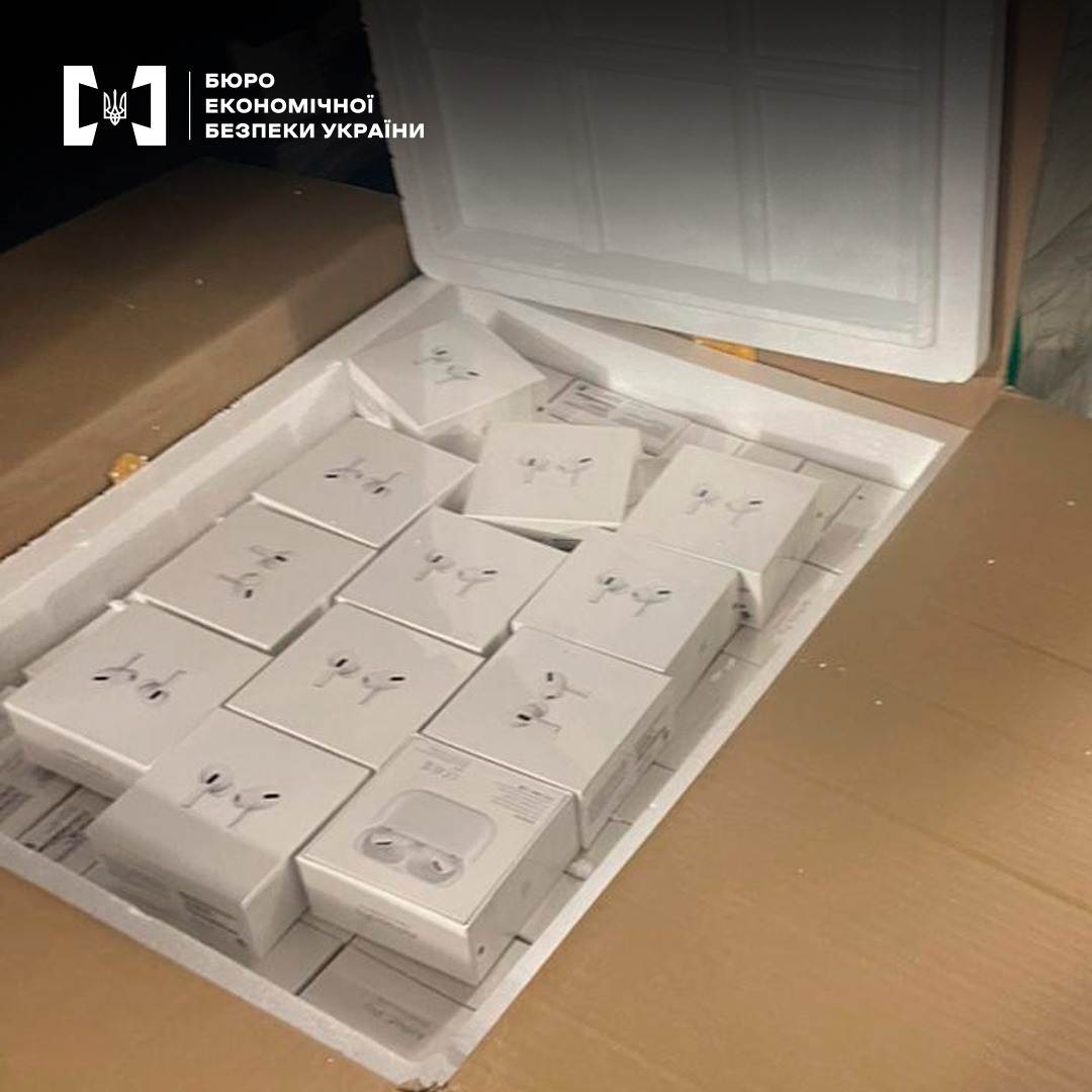 Новини Хмельницького - фото з На Хмельниччині викрили продаж китайської техніки під виглядом продукції Apple