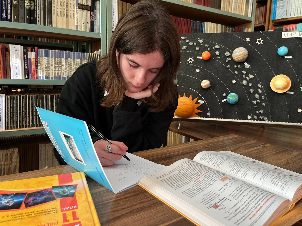 Новини Тернополя - фото з 11 клас – екстерном і весь час для науки: історія ліцеїстки з Тернополя Уляни Гербут