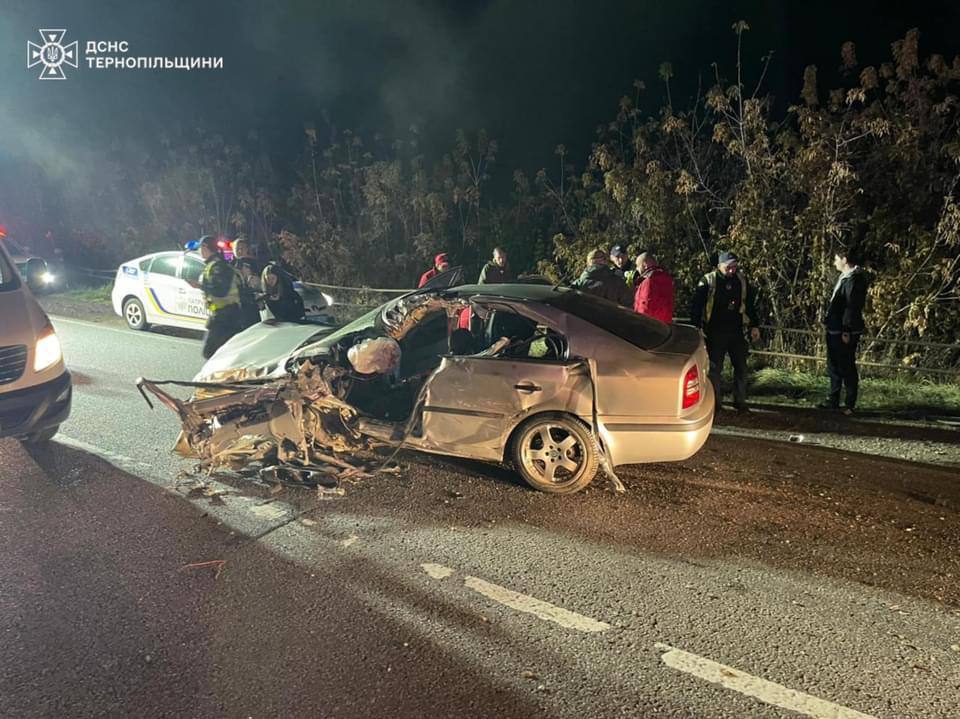 Новини Тернополя - фото з У Романівці зіткнулися легківка і вантажівка — є потерпілі