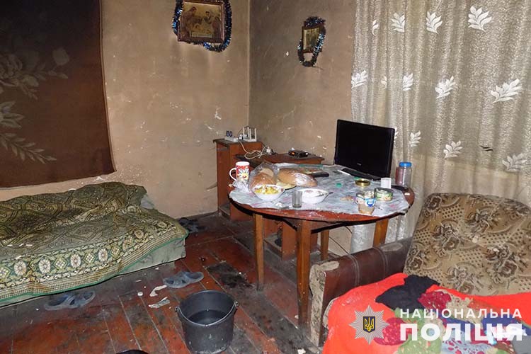 Новини Тернополя - фото з 19-річний хлопець з Теребовлянщини до смерті побив сусіда, який чіплявся до його матері поліцейські теребовлянщини затримали молодого хлопця, який до смерті побив сусіда