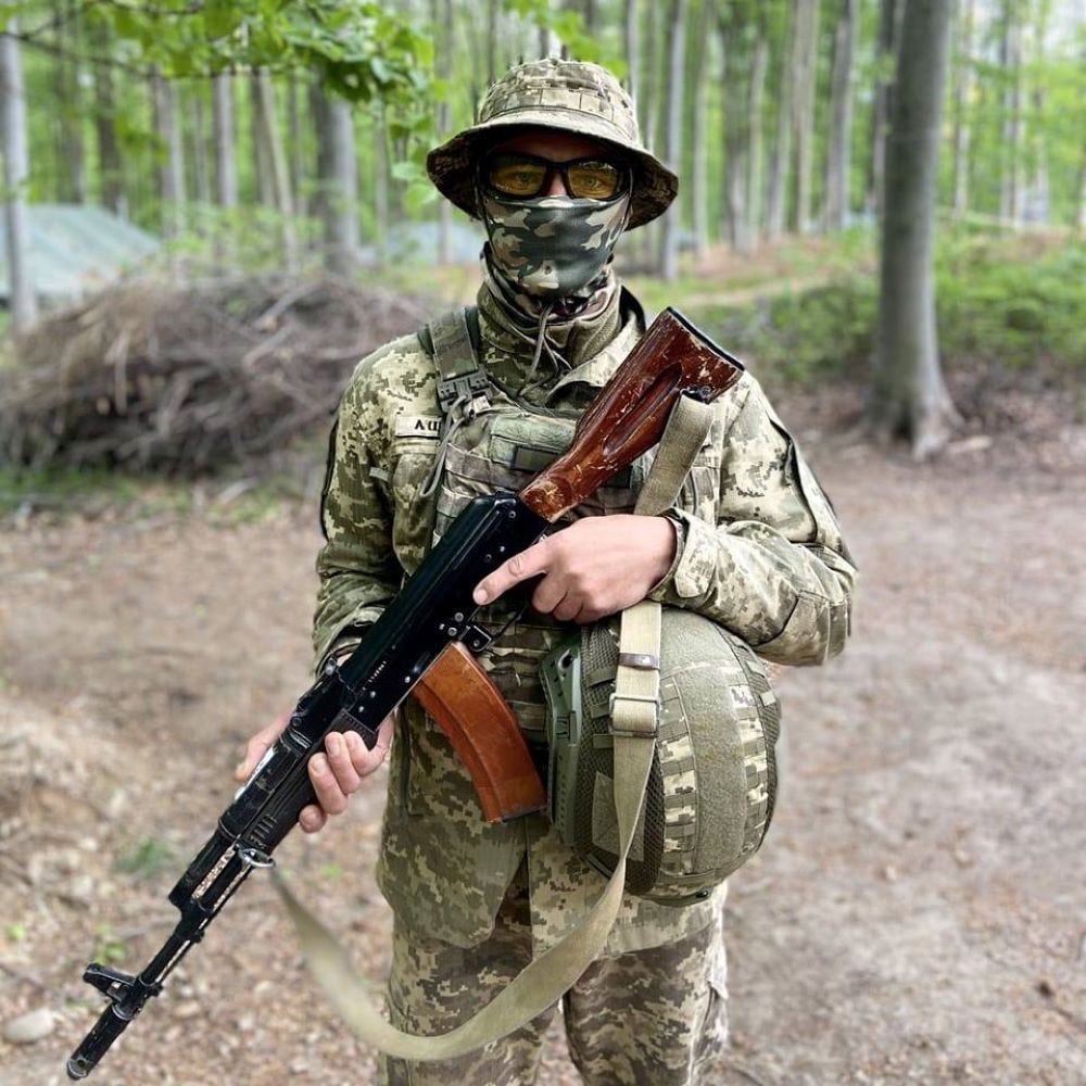 Новини Вінниці - фото з Опинився у бліндажі із трьома орками: як десантник вирвався з полону і привів з собою окупантів