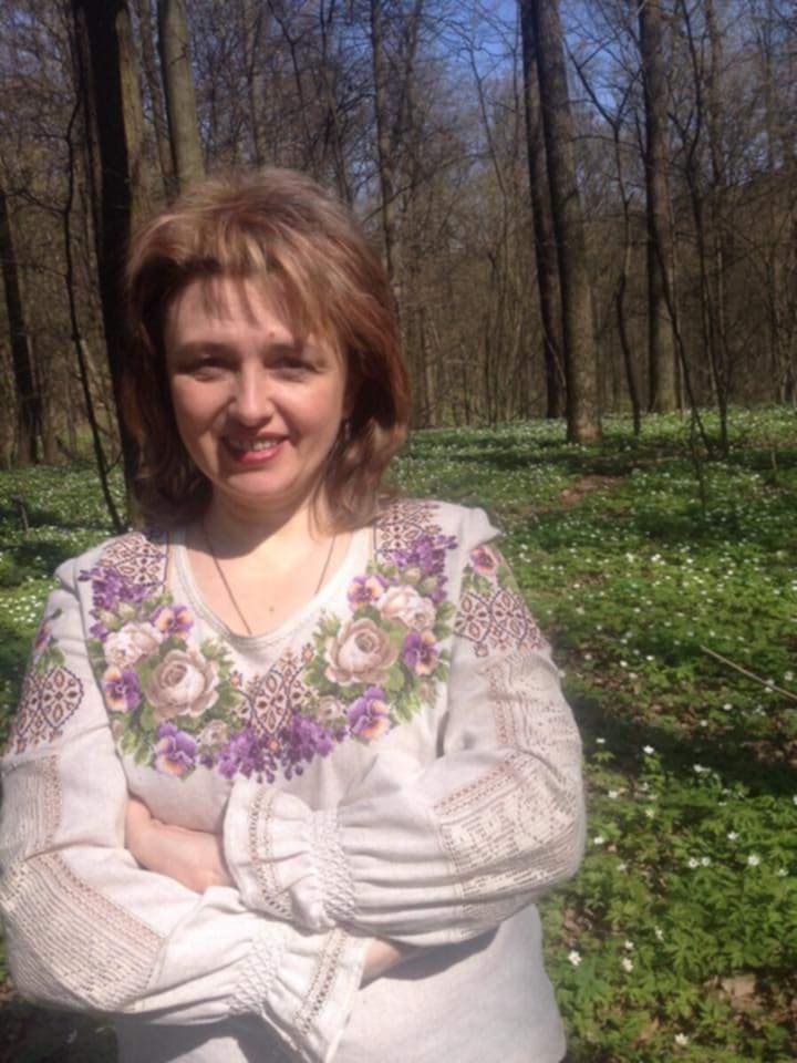 Новини Тернополя - фото з У тривожній валізі була лише Борщівська сорочка: про любов до вишиття Галини Переймибіди