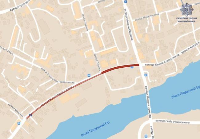 Новини Вінниці - фото з Транспортний колапс у Вінниці: на Коріатовичів вантажівка знесла опори, а на Пирогова аварія з трамваєм