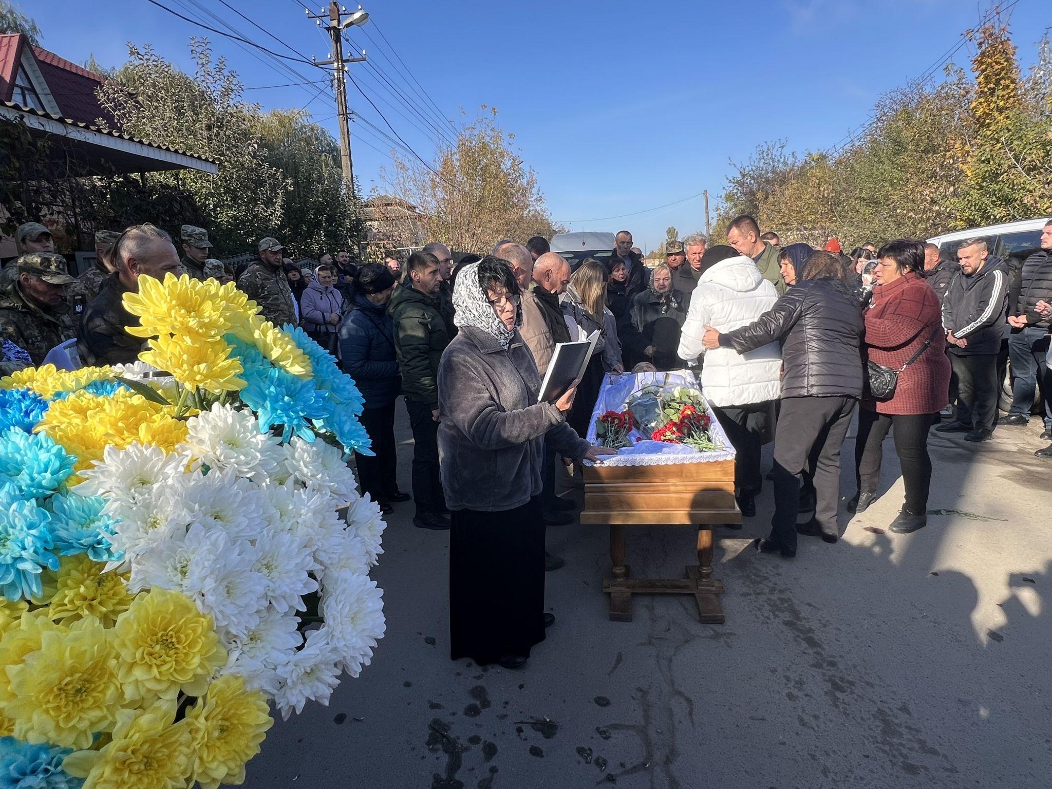Новини Вінниці - фото з «Він був для нас сонечком». Вінниця провела в останній шлях захисника Романа Громлюка