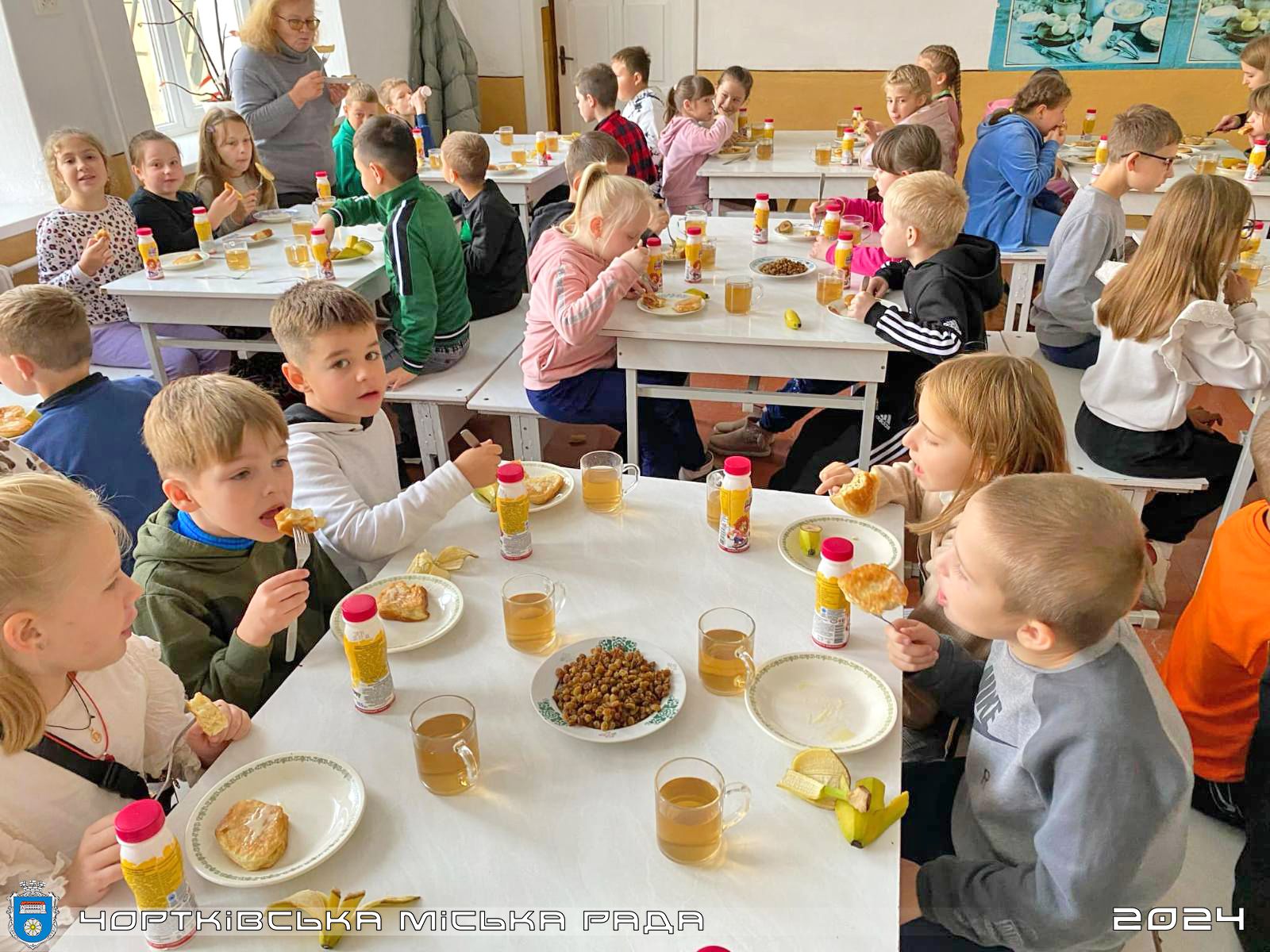 Новини Тернополя - фото з Учнів 1-4 класів Чортківської громади розпочали харчувати безоплатно