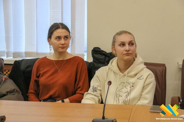 Новини Житомира - фото з У Житомирі стартувала «Школа лідерок»