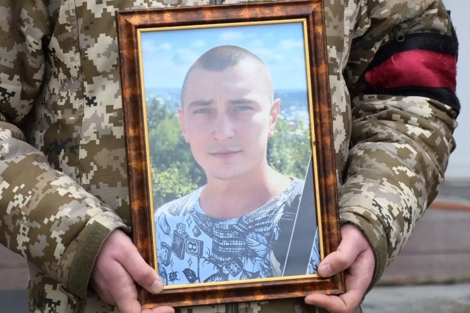 Новини Хмельницького - фото з Трьох воїнів з Шепетівського району відзначили посмертно: хто вони