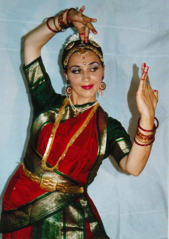 Новини Тернополя - фото з Померла засновниця і керівниця школи індійського танцю у Тернополі Еліна Абакарова