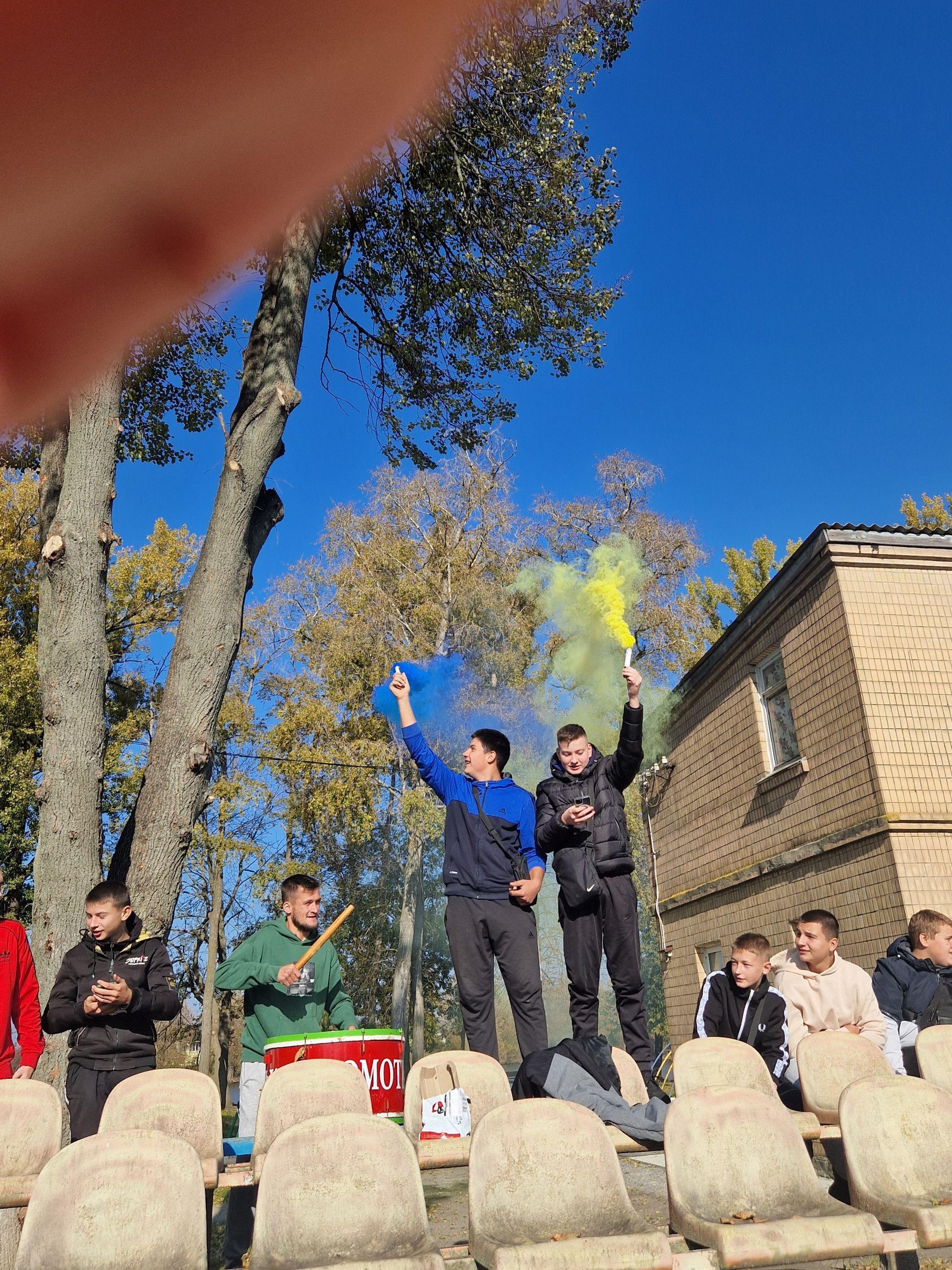 Новини Козятина - фото з Били в барабан, палили фаєри і «Локомотив» таки переміг