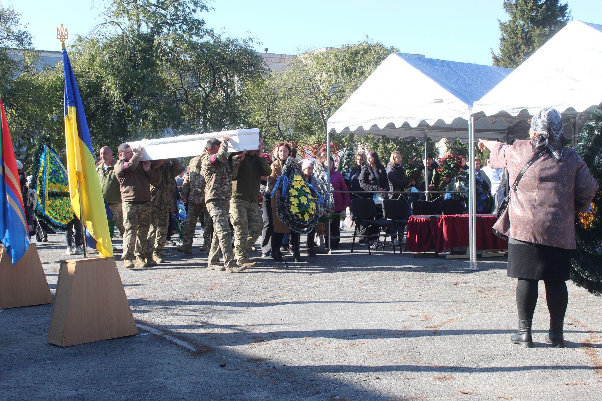 Новини Козятина - фото з За останній його бій 18-річного Андрія Маліновського нагородили орденом