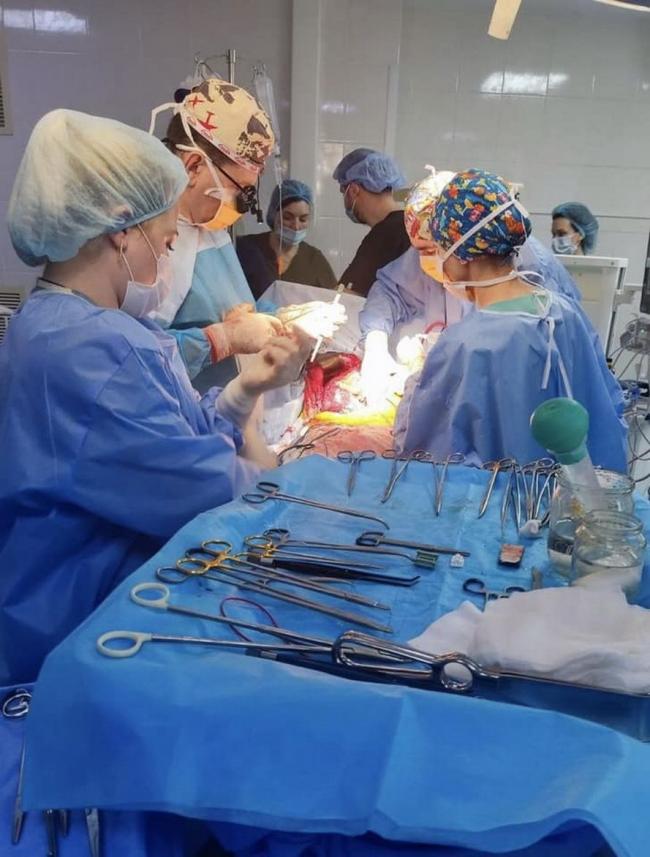 Новини Вінниці - фото з Вінницькі хірурги провели складну операцію з видалення пухлини підшлункової залози