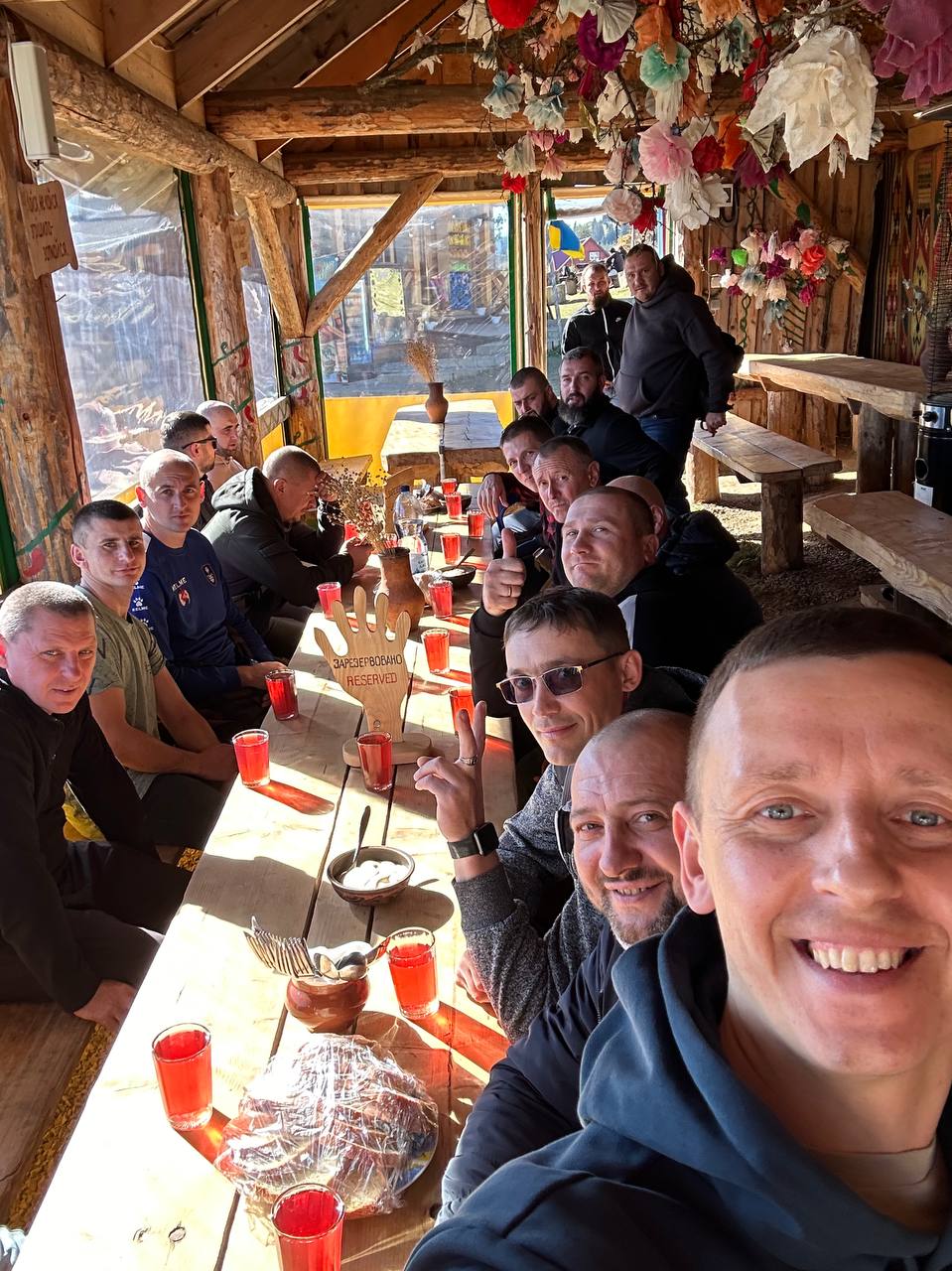 Новини Вінниці - фото з «Ця поїздка стимулює нас працювати»: як для ветеранів організували подорож в Карпати